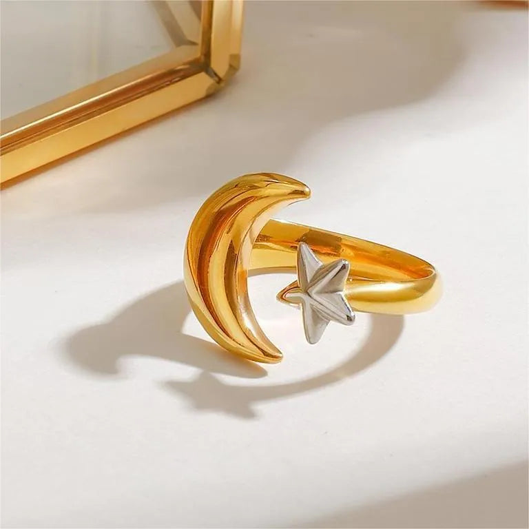 Anillo Dorado Luna y Estrella Plateada