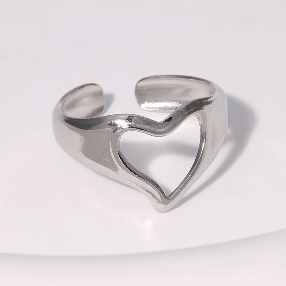 Anillo Plateado Corazón Vacío - Ajustable