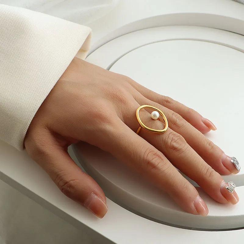 Anillo Dorado con Perla - Talla 07