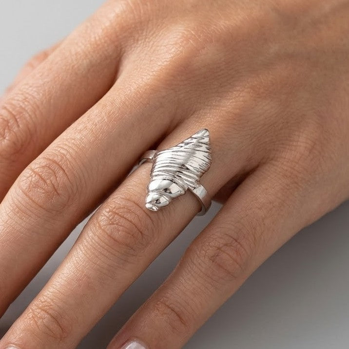 Anillo Plateado Caracol - Ajustable