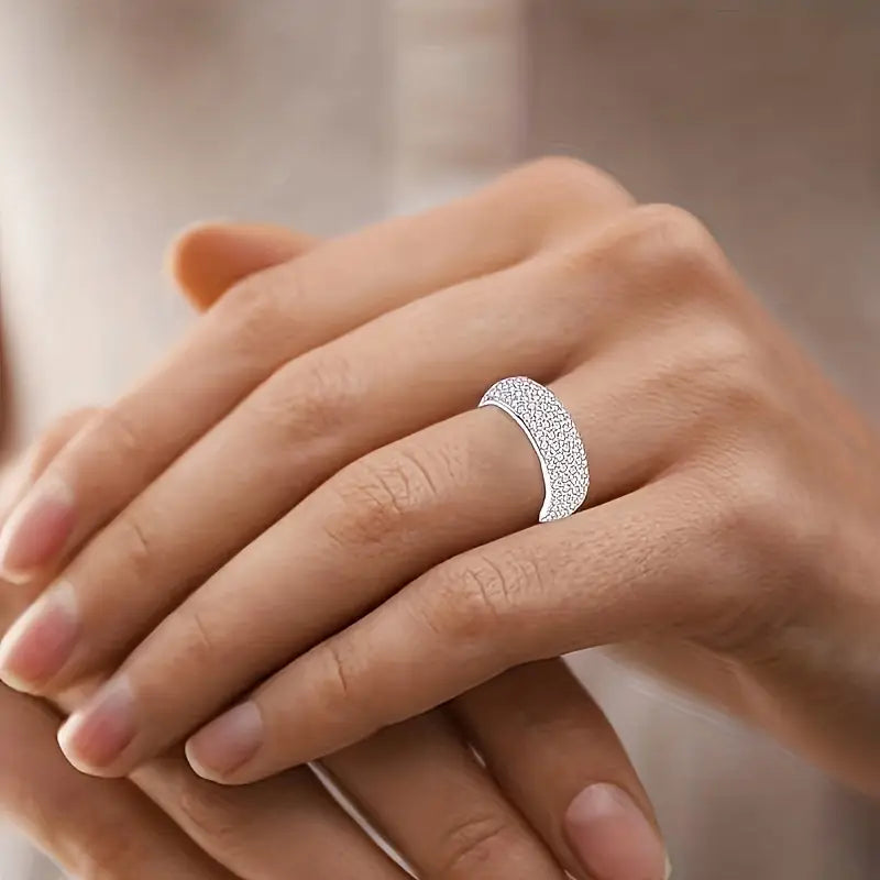 Anillo Plateado con Circonias Talla 7