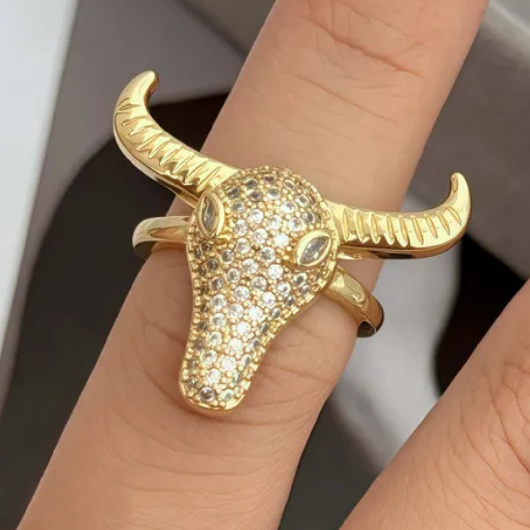 Anillo Dorado Cabeza Toro Ajustable
