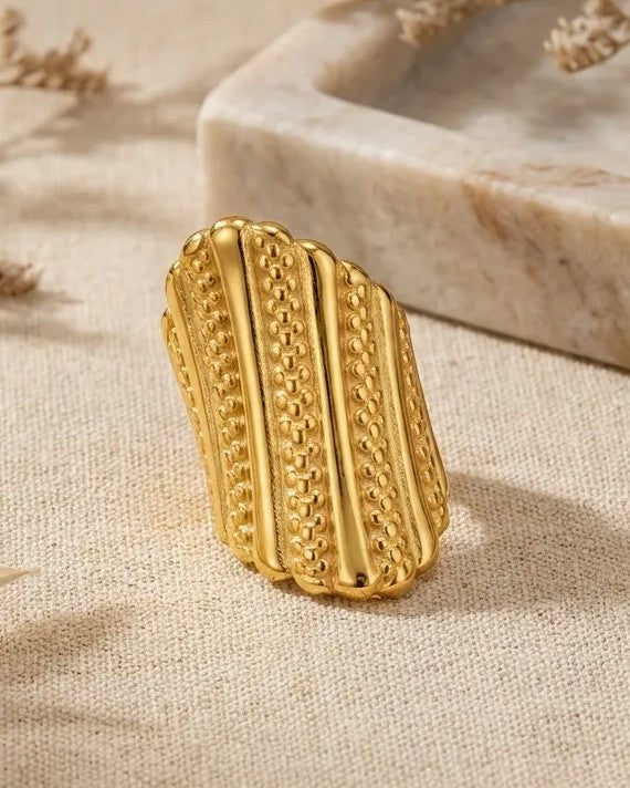 Anillo Dorado Largo - Talla 8