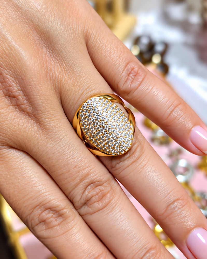 Anillo Dorado Circular Zirconias - Ajustable