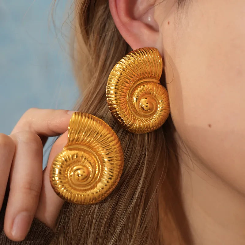 Aretes Dorados Concha de Mar