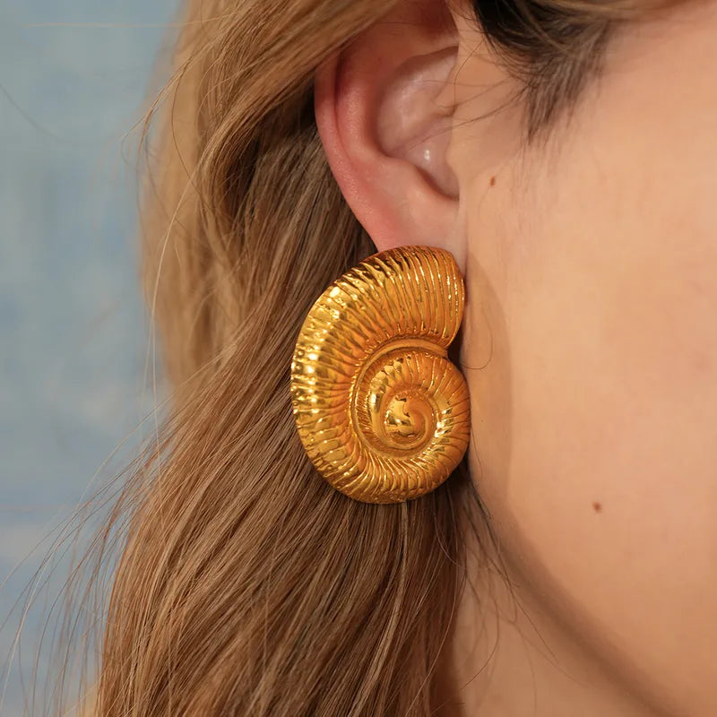 Aretes Dorados Concha de Mar