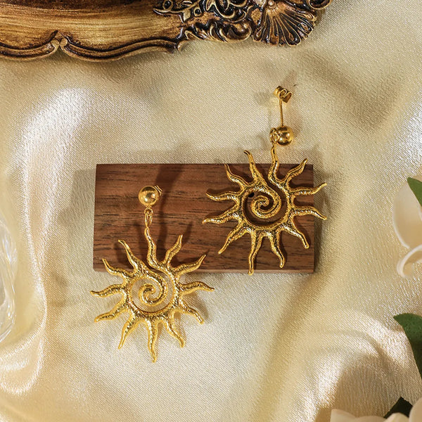 Aretes Dorados Sol Espiral