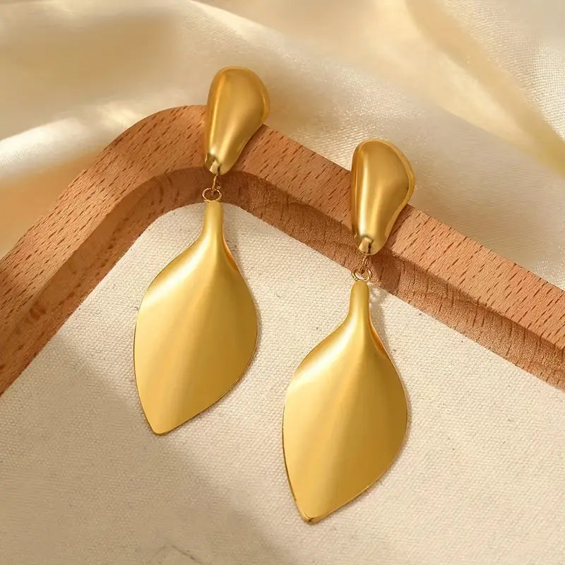 Aretes Pendientes Dorados Colgantes