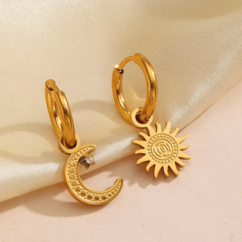 Aretes Dorados Sol y Luna