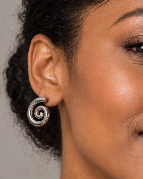 Aretes Plateados Espirales