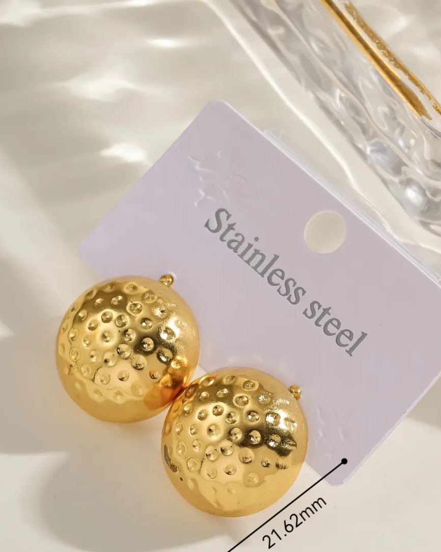 Aretes Dorados Semicirculo Huecos Amartillados