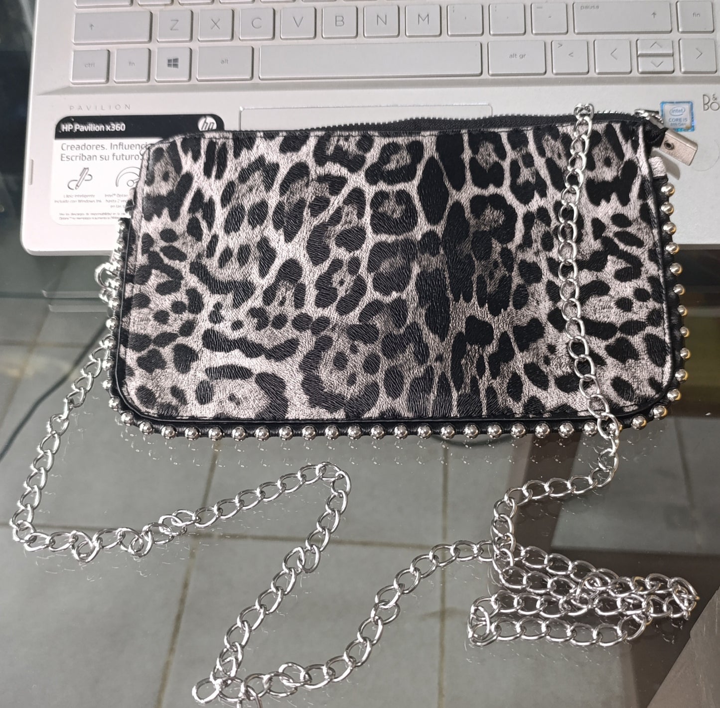 Clutch Animal Print Negro