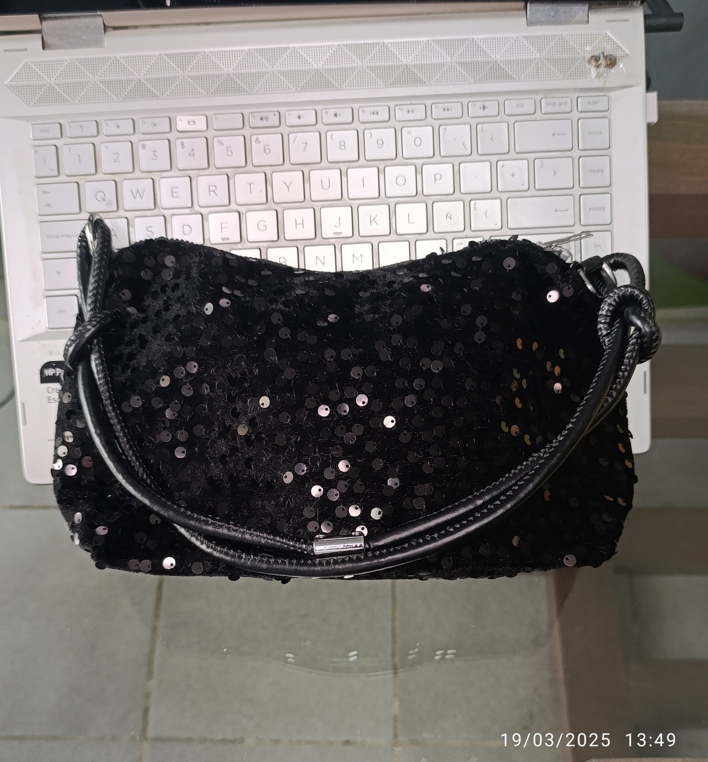Bolsa Baguette Negra Lentejuelas