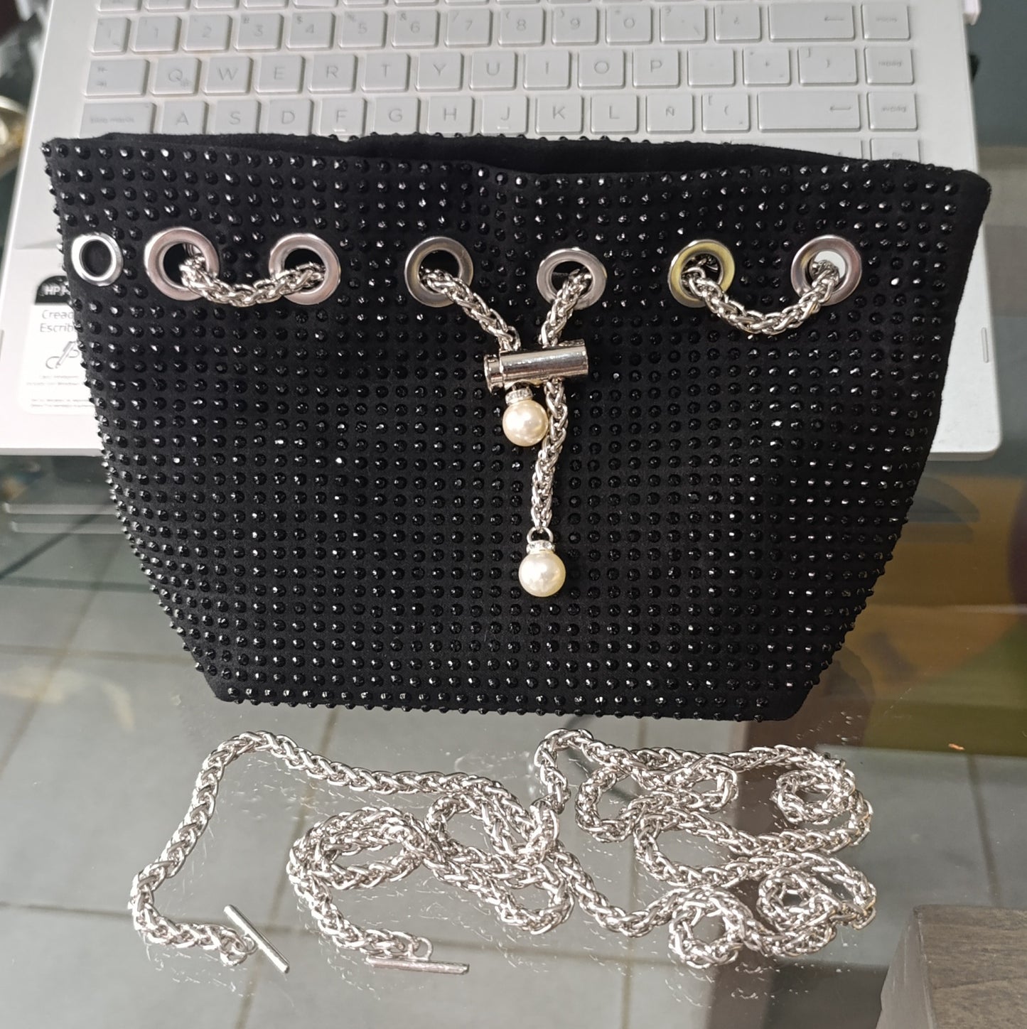 Bucket Bag Negra Estoperoles Negros