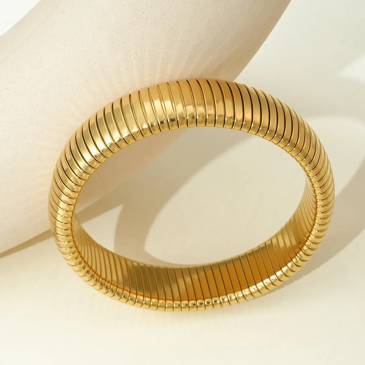 Pulsera Dorada Anillada