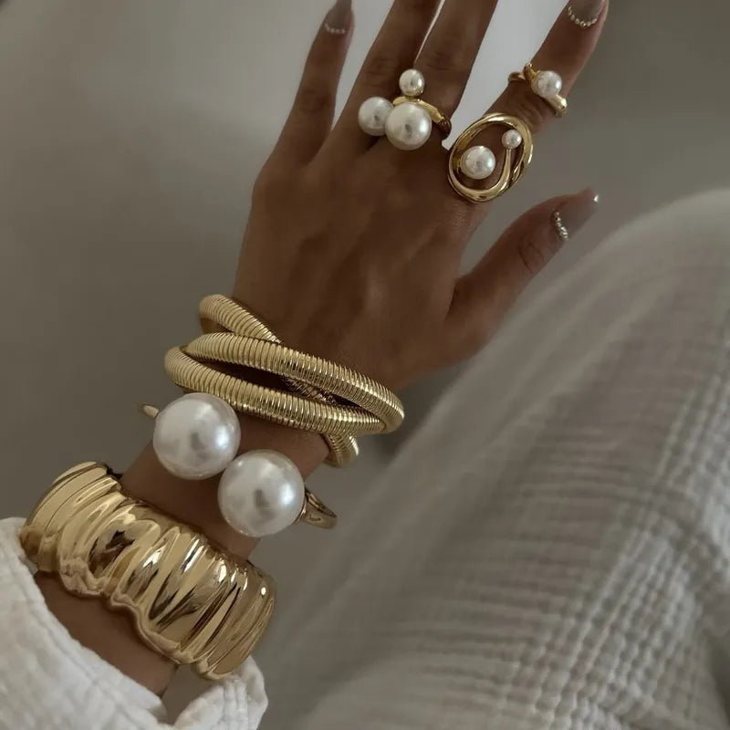 Brazalete Dorado Perlas Grandes