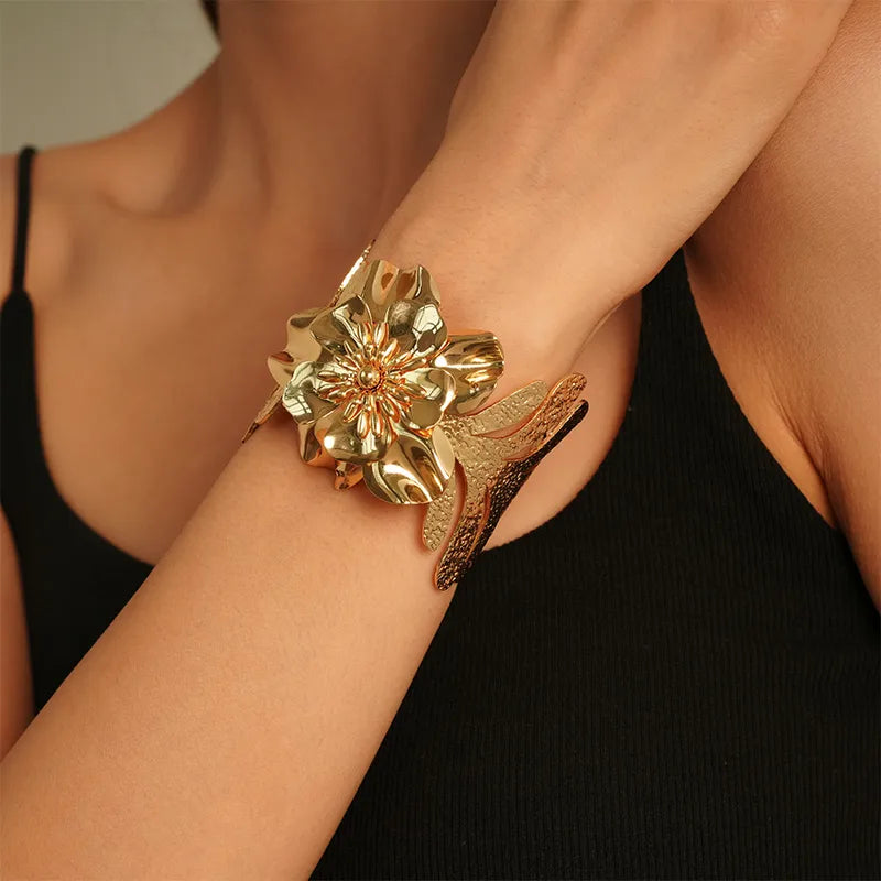 Brazalete Dorado Flor