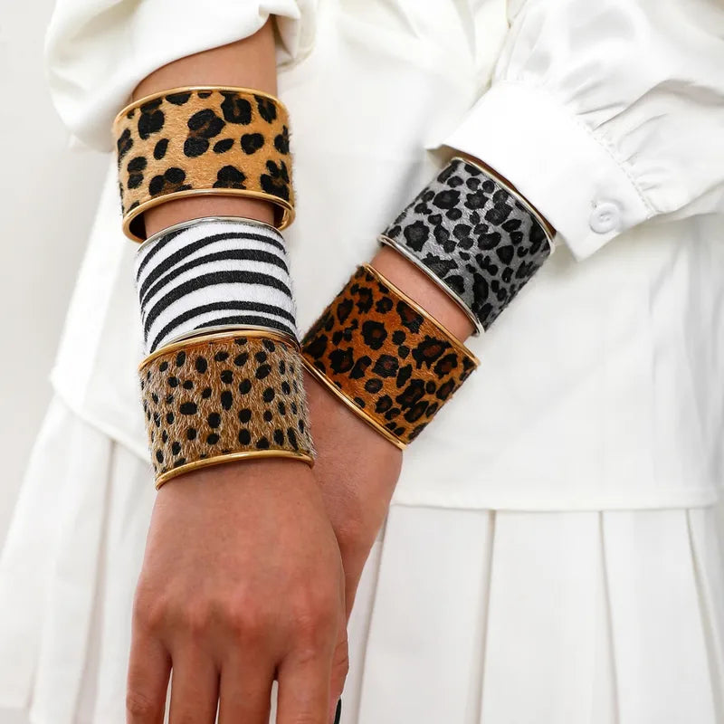 Brazalete Plateado Cebra