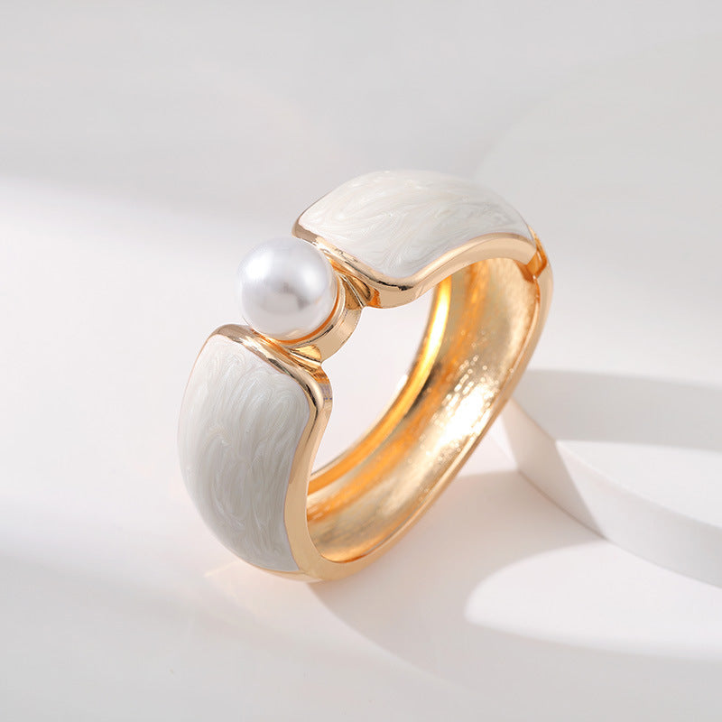 Brazalete Esmaltado Aperlado