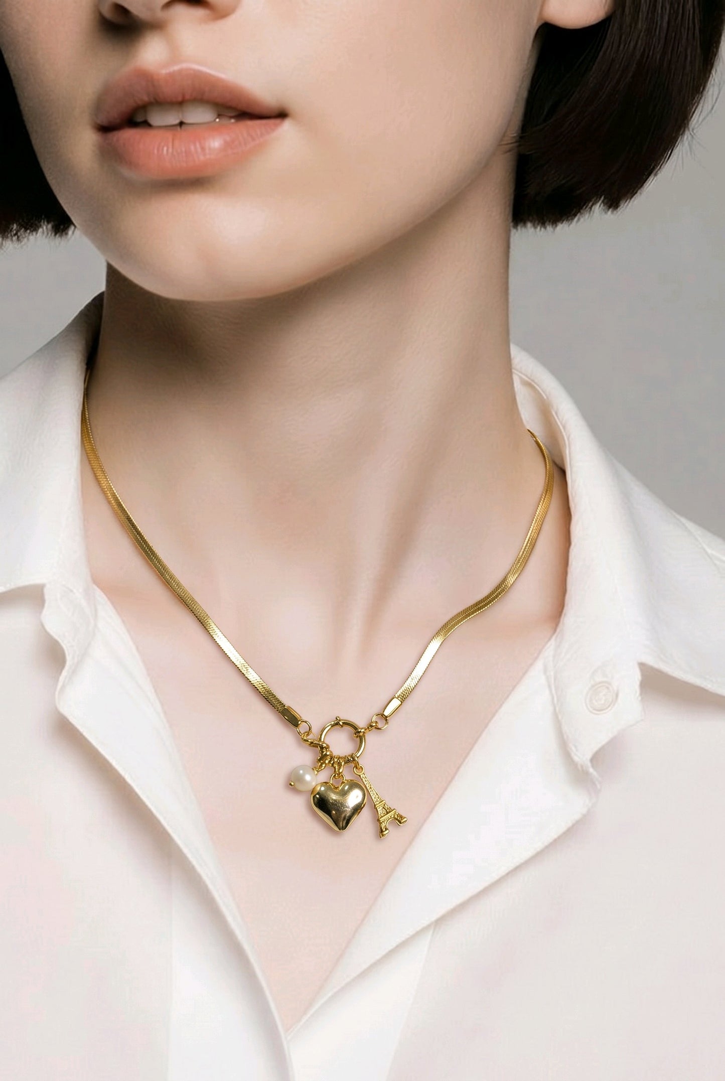 Collar Cadena Plana Dorada, Conector Marinero y DIje Corazón y Perla