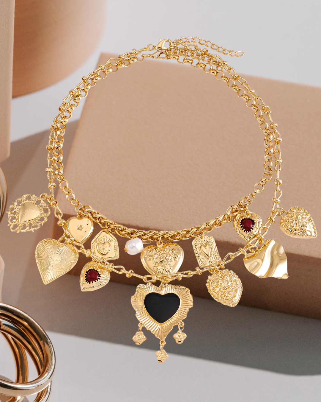 Collar Dorado Dúplex Múltiples Dijes