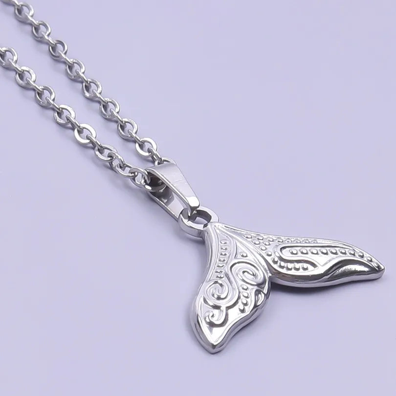 Collar Cadena Plateada Dije Cola Ballena Plateada