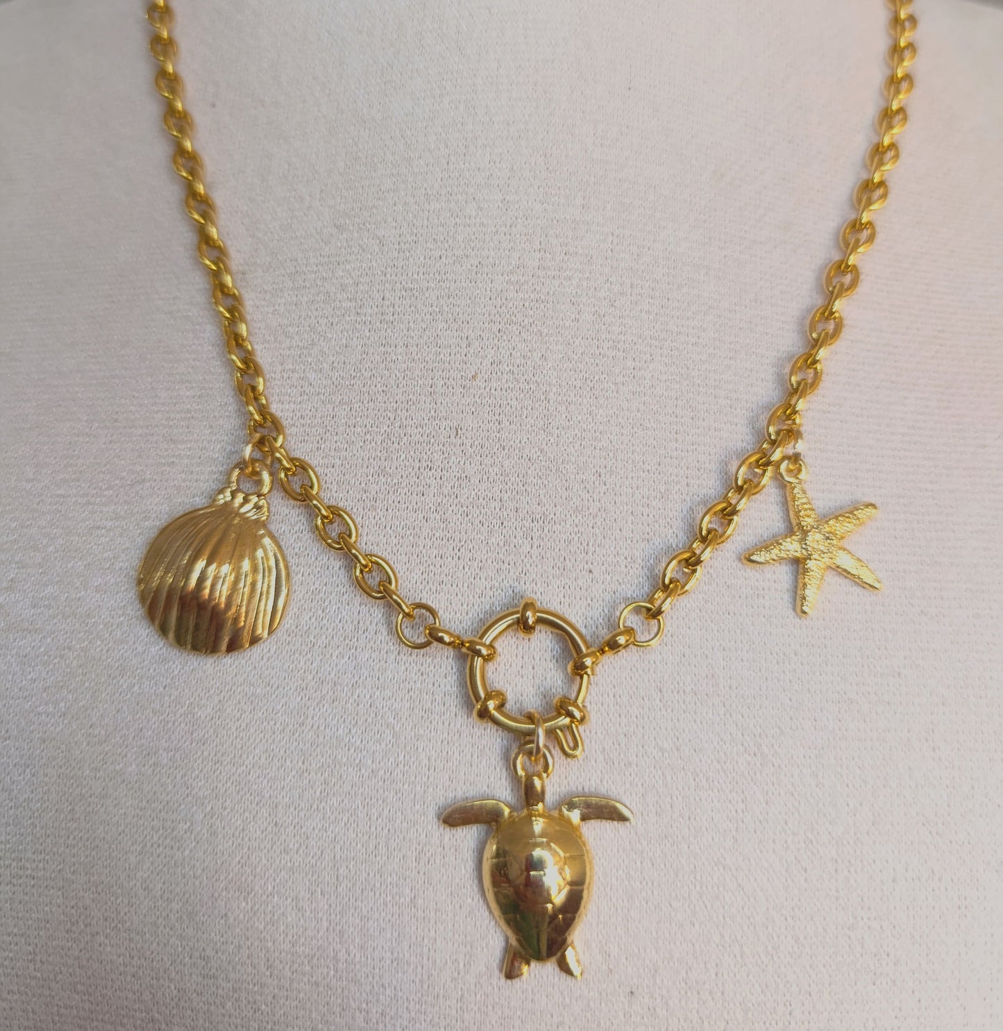Collar Cadena Dorada Dijes Tortuga, Estrella Mar y Concha