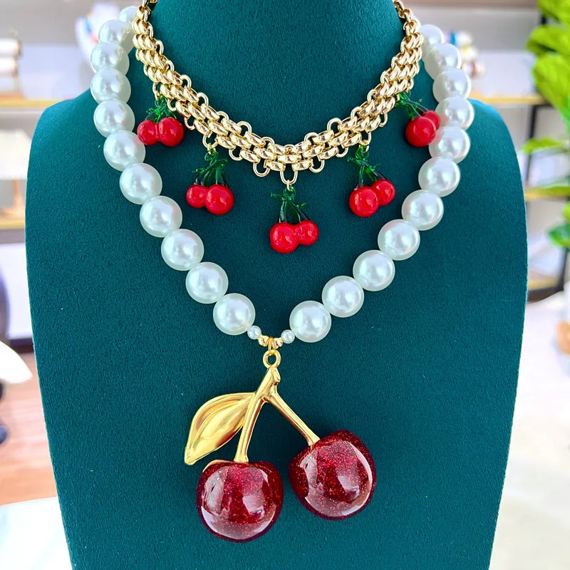 Collar Perlas Blancas Dije Cerezas Rojas