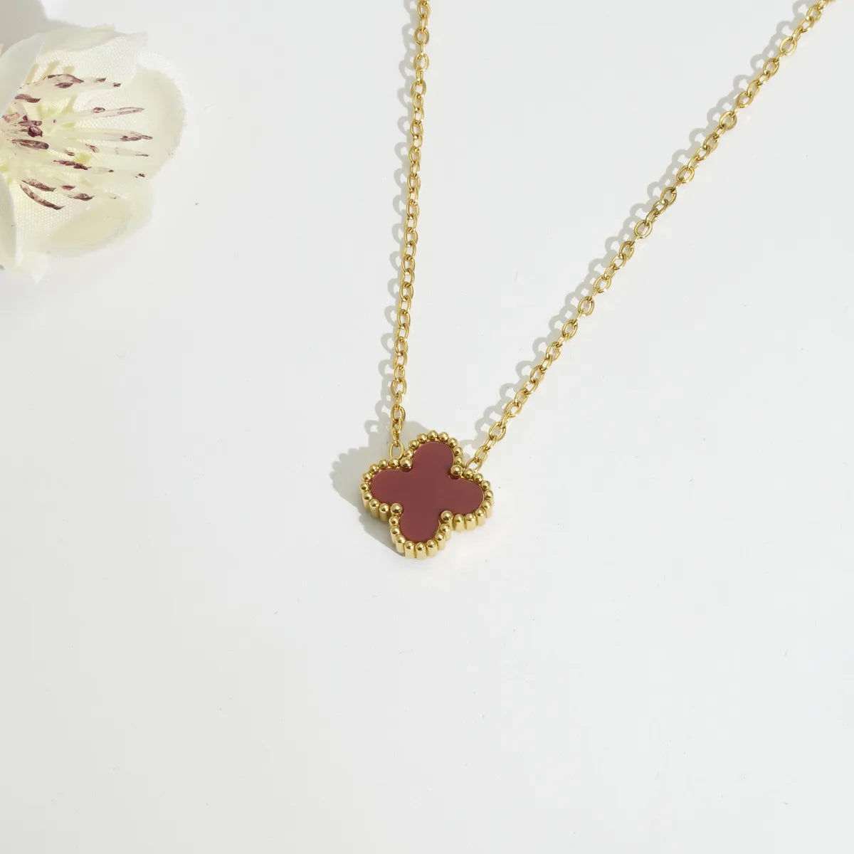 Collar Cadena Dorada Dije Trébol 4 Hojas Madre Perla Rosa