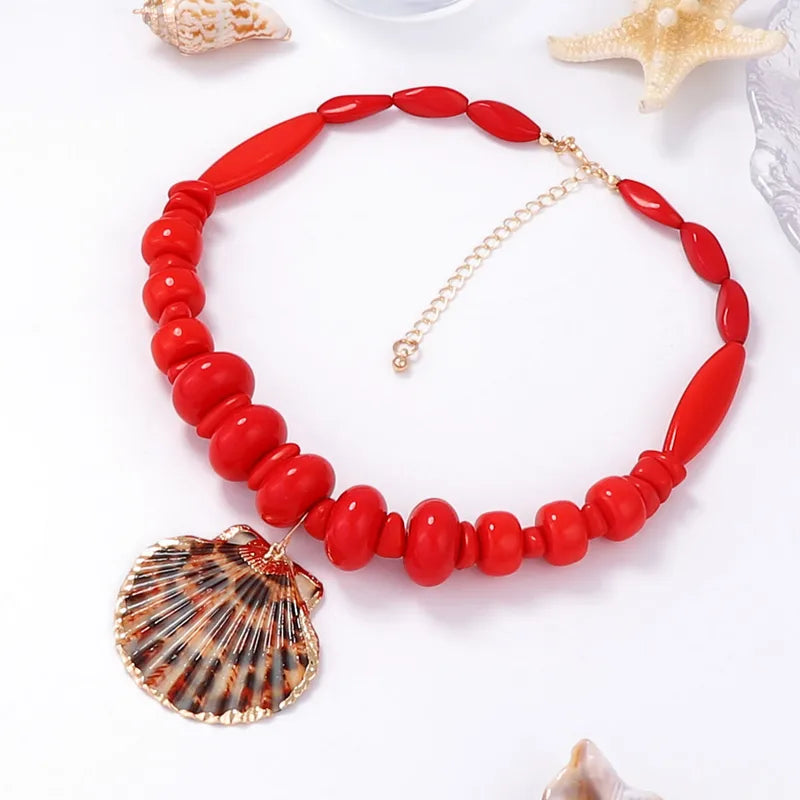 Collar Cuencas Rojas Dije Concha Marina Animal Print
