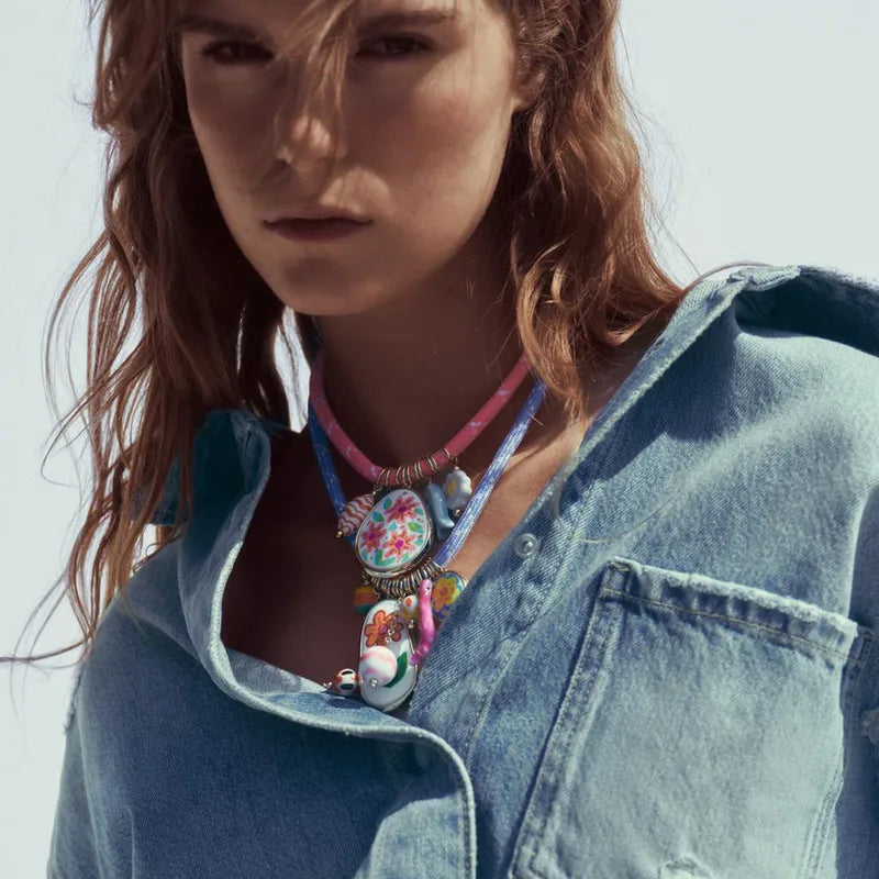 Collar Cordón Rosado Dijes Varios