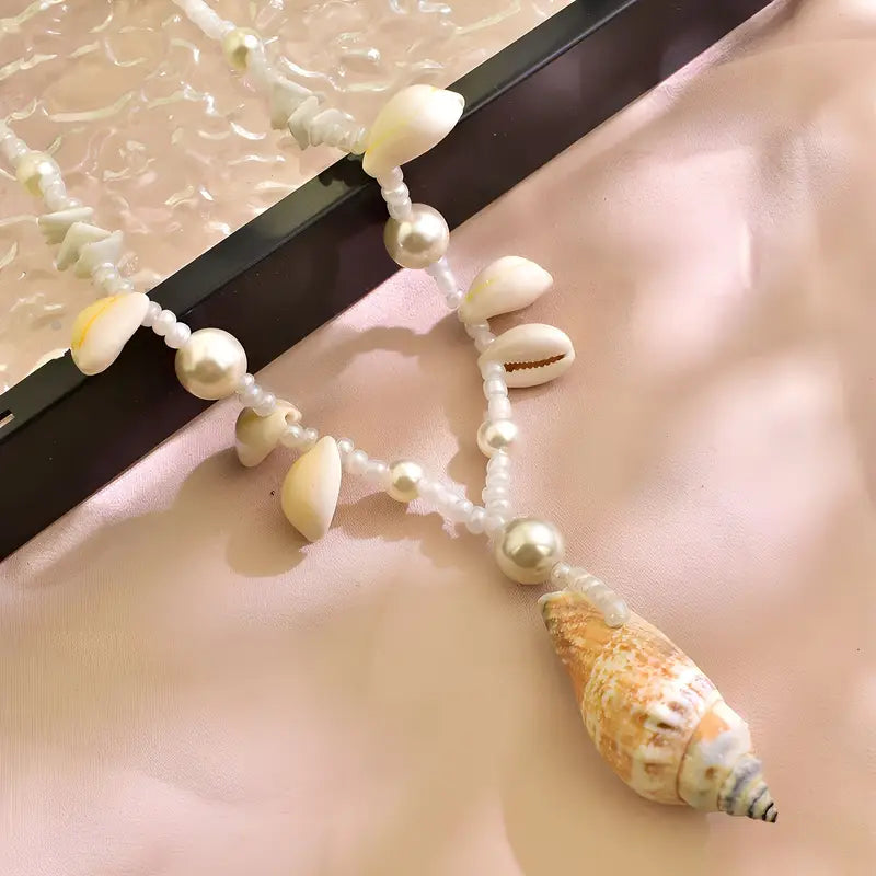 Collar Cuencas Blancas Caracol Dijes Marinos Tonos Blancos