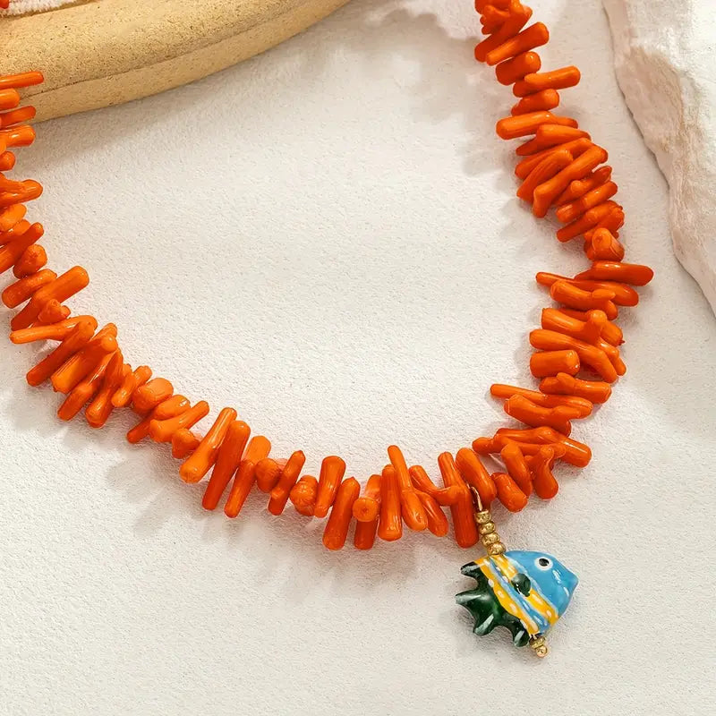 Collar Coral Naranja Dije Pez Azul