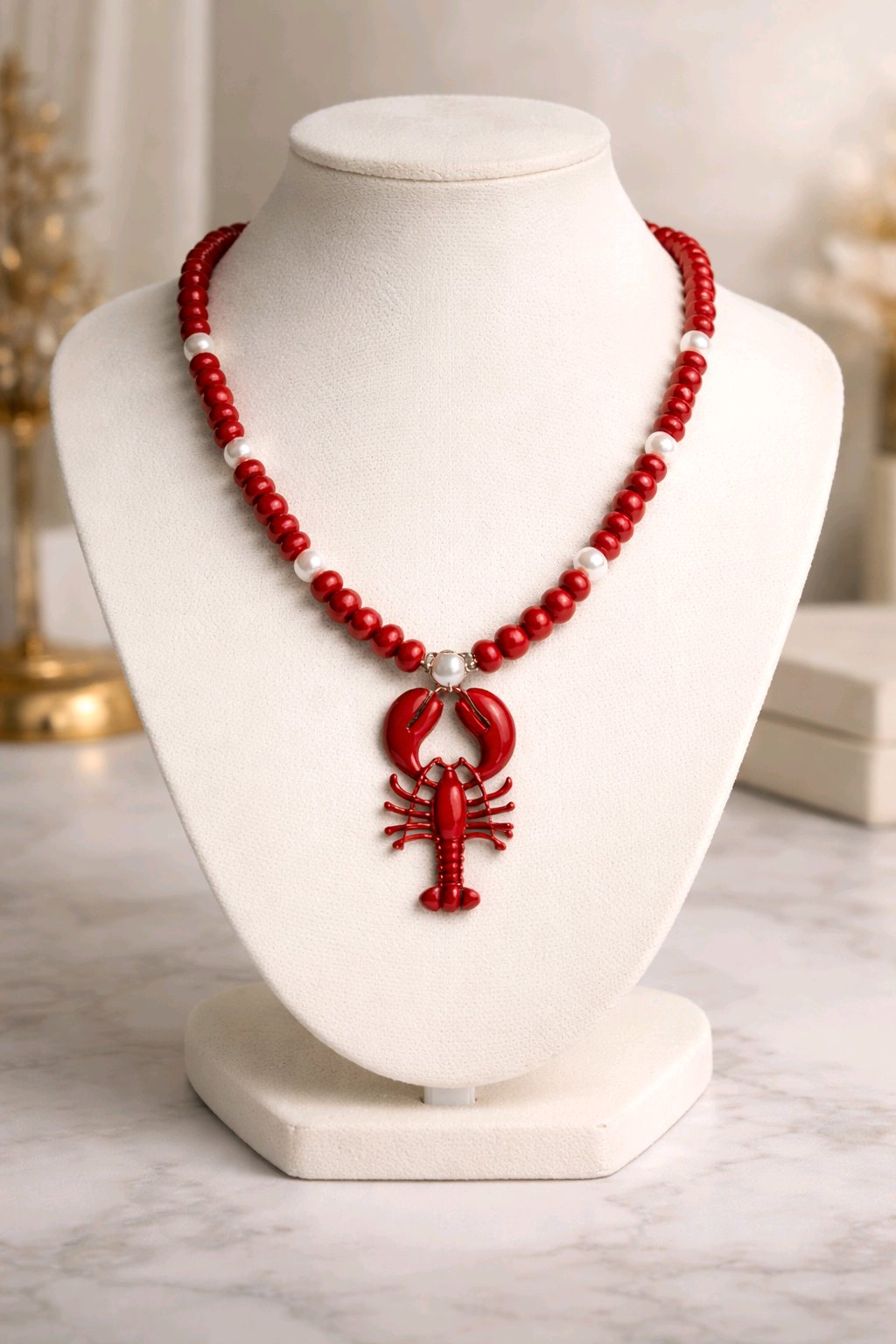 Collar Cuencas Rojas y Blancas Dije Langosta Roja