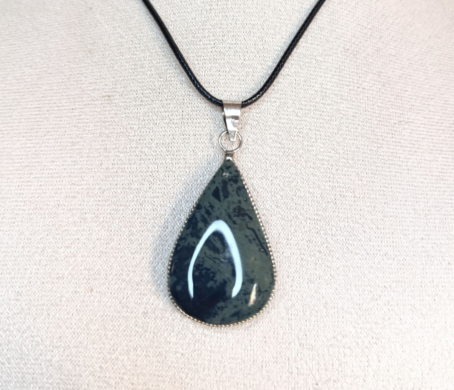 Dije Obsidiana Telaraña