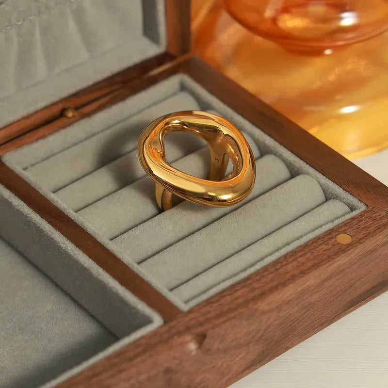 Anillo Dorado Dona Divergente Talla 6