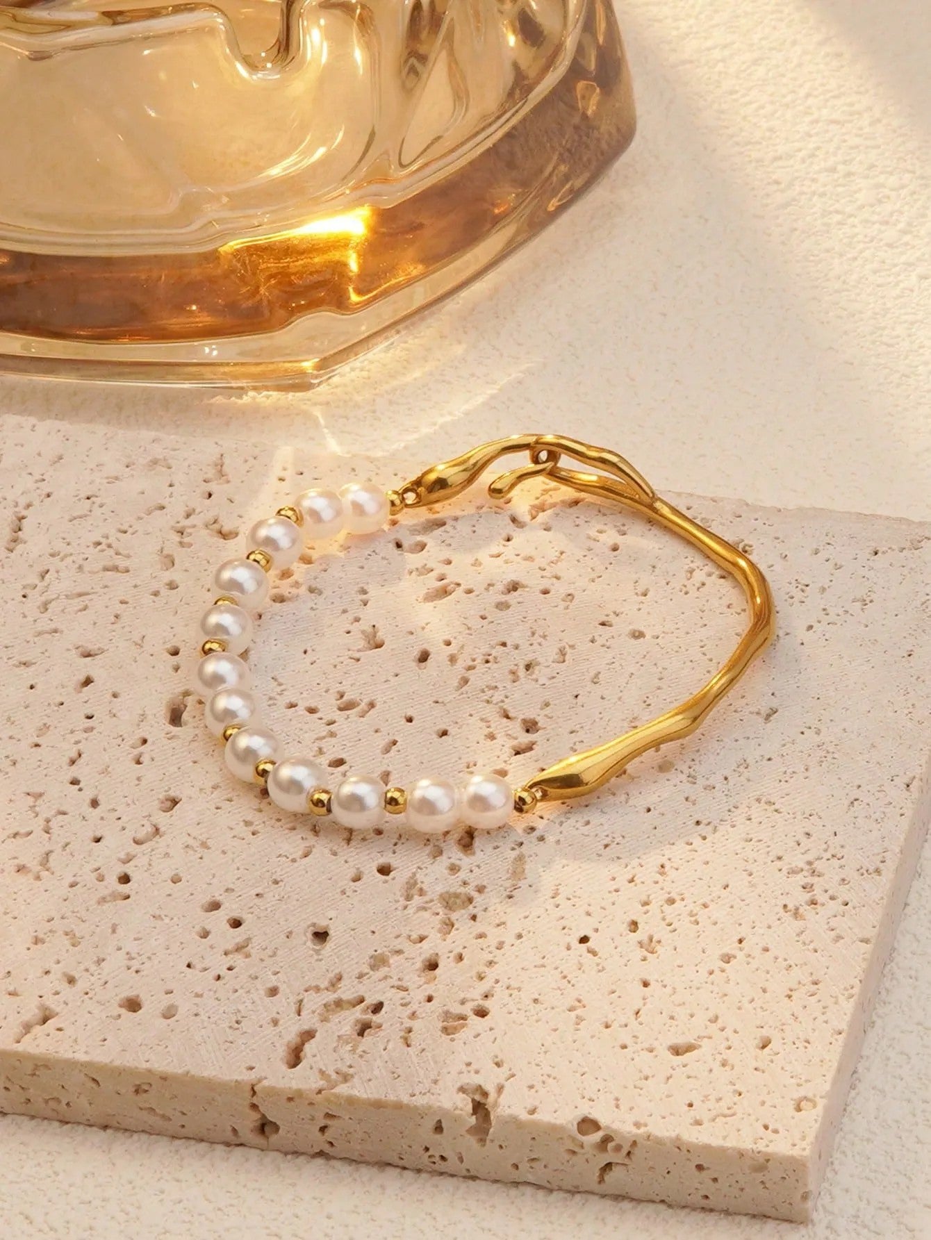 Pulsera Dorada Inox Perlas