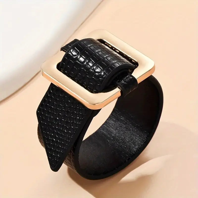 Pulsera Piel Negra con Hebilla Dorada