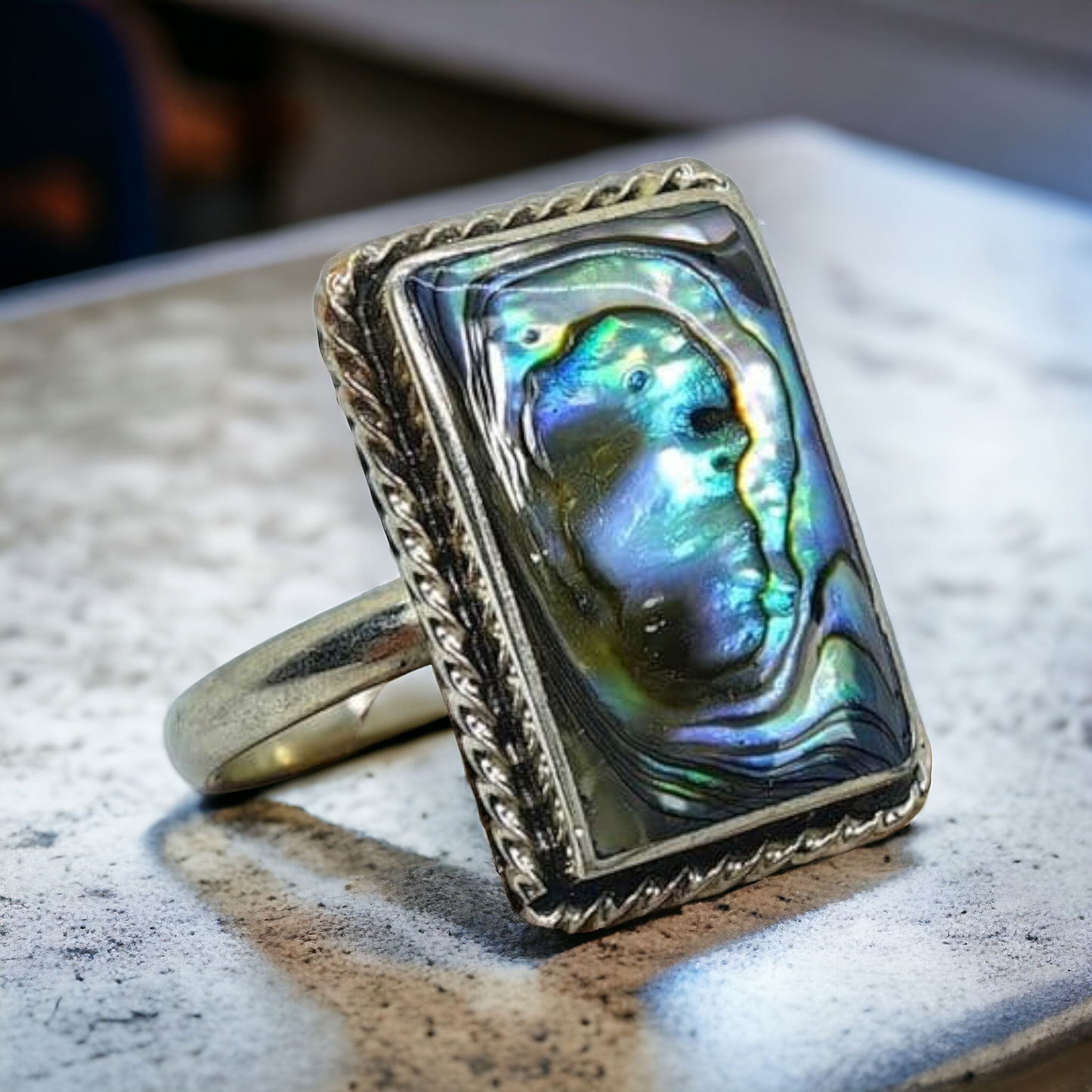 Anillo Rectangular Abulón Ajustable