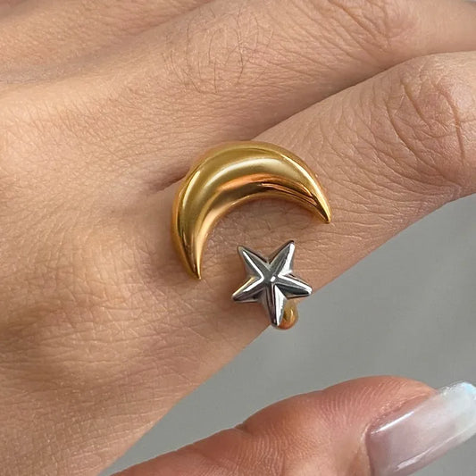 Anillo Dorado Luna y Estrella Plateada