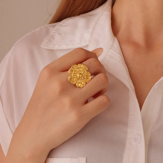 Anillo Dorado Doble Flor - Ajustable