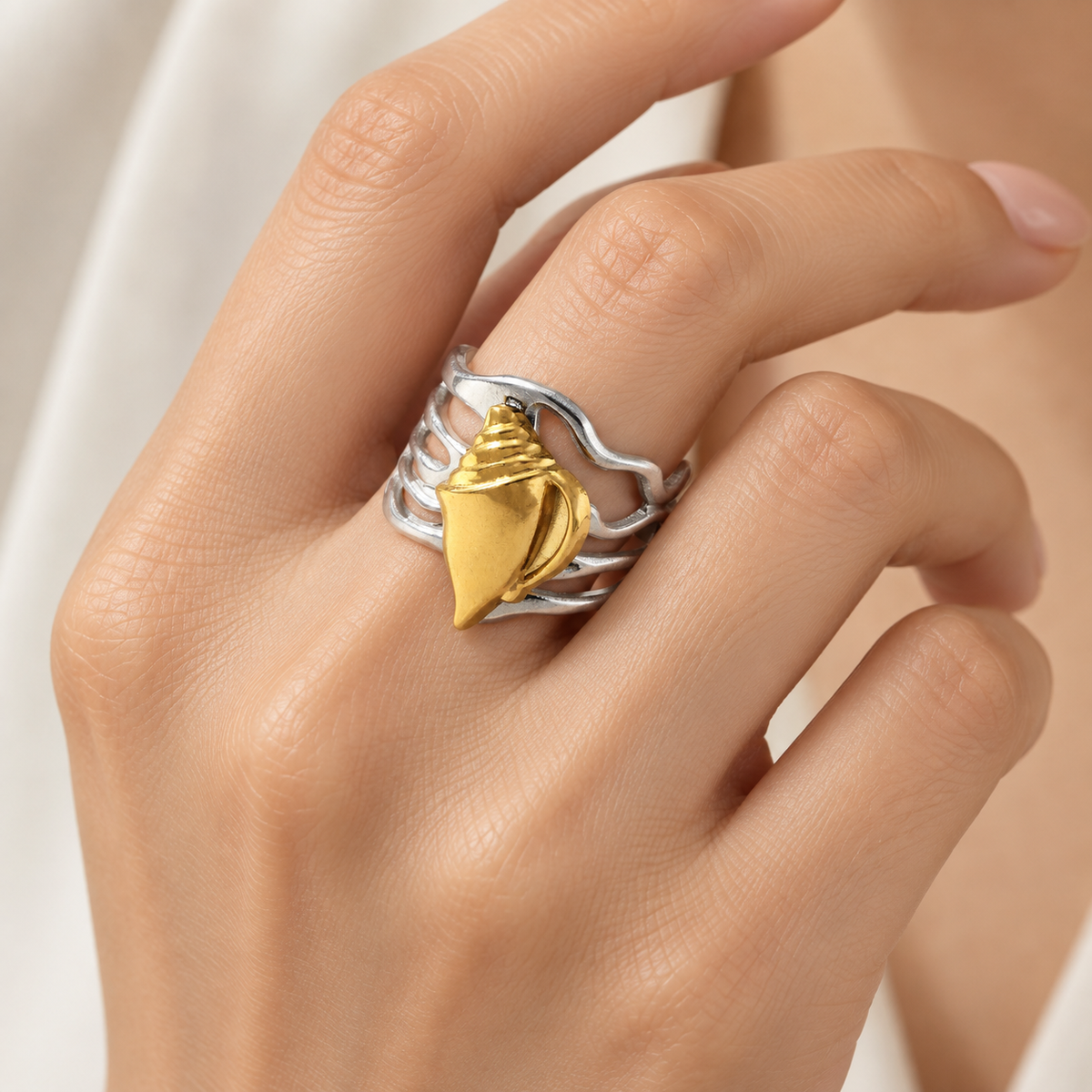 Anillo Bicolor Caracol de Mar - Ajustable