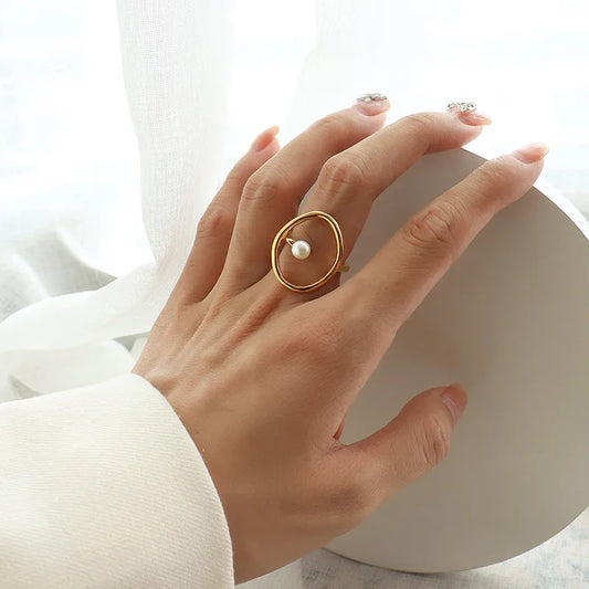 Anillo Dorado con Perla - Talla 07