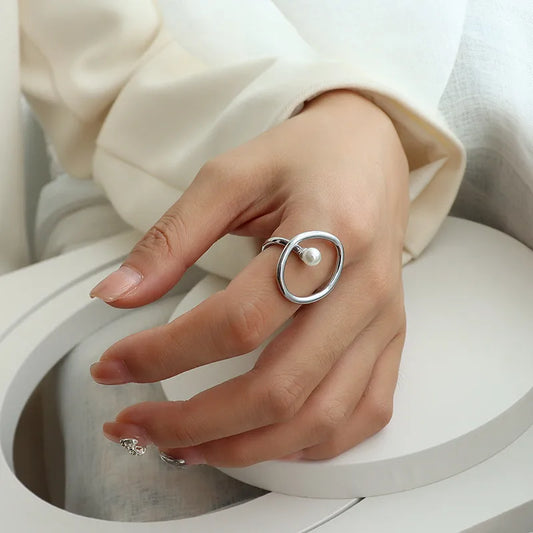 Anillo Plateado con Perla - Talla 08