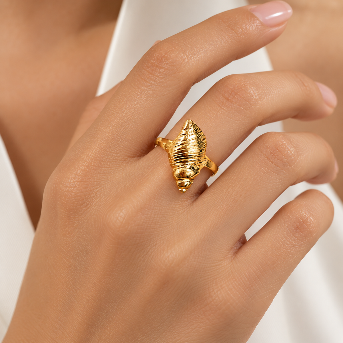 Anillo Dorado Caracol - Ajustable