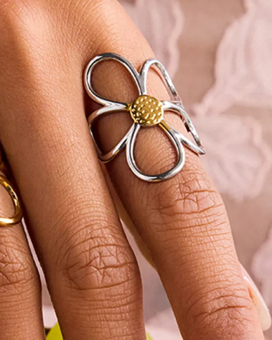 Anillo Plateado Flor Hueca - Ajustable