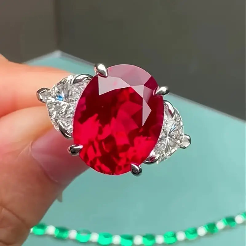 Anillo Plateado Ronda Roja y Circón, Talla 8