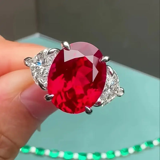 Anillo Plateado Ronda Roja y Circón, Talla 8