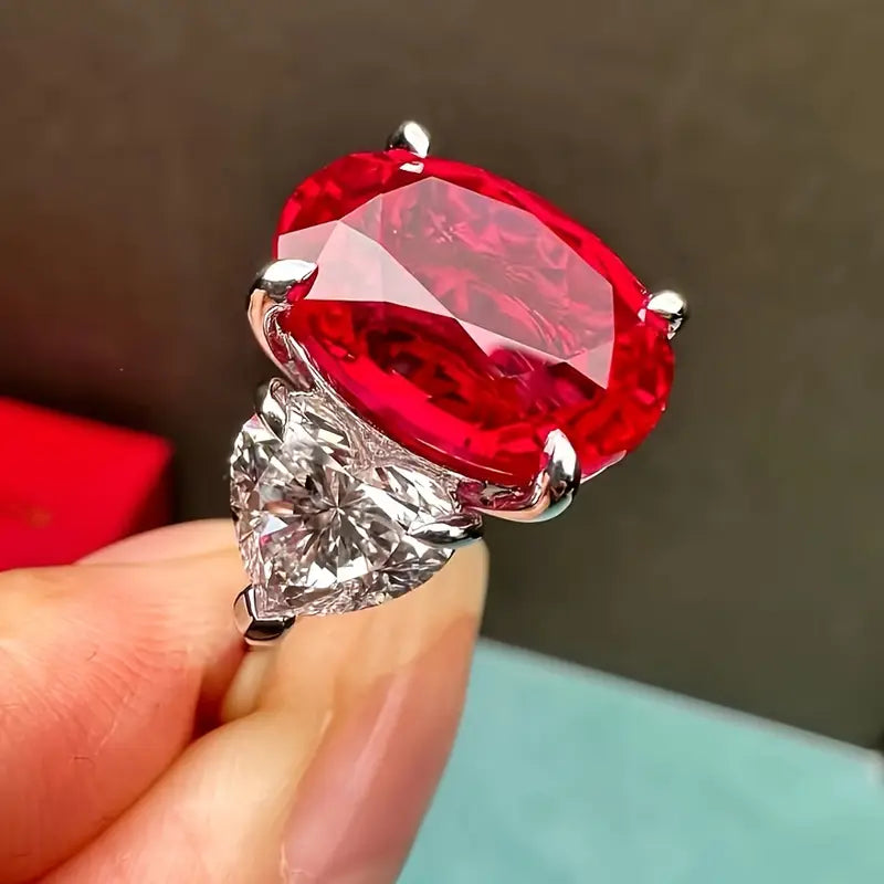 Anillo Plateado Ronda Roja y Circón, Talla 8