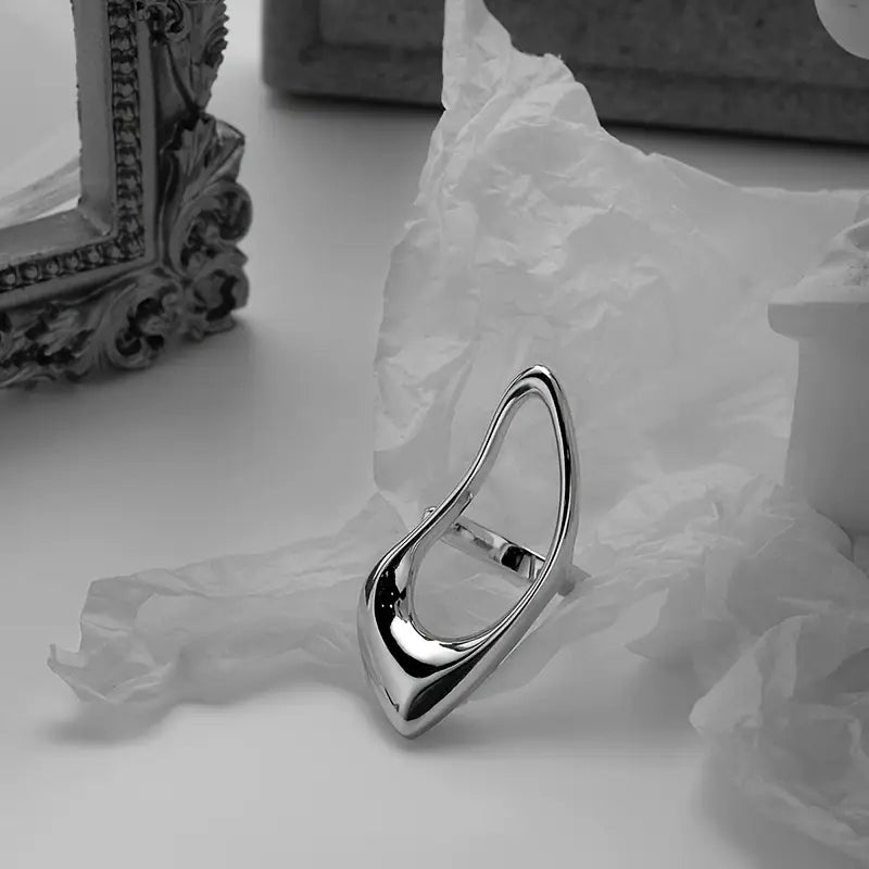 Anillo Plateado Oblicuo Ajustable